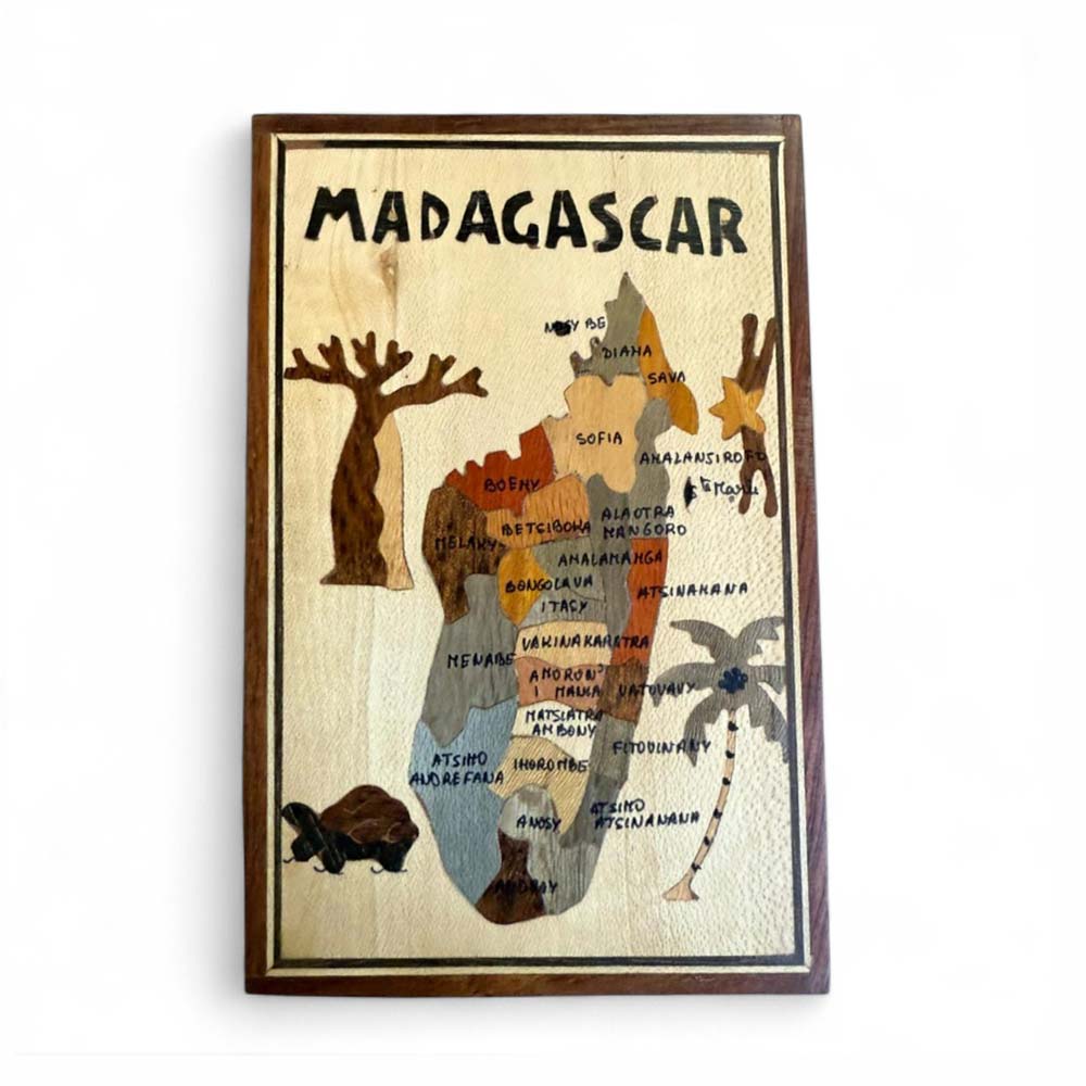 Boite de rangement en bois Carte de Madagascar artisanale